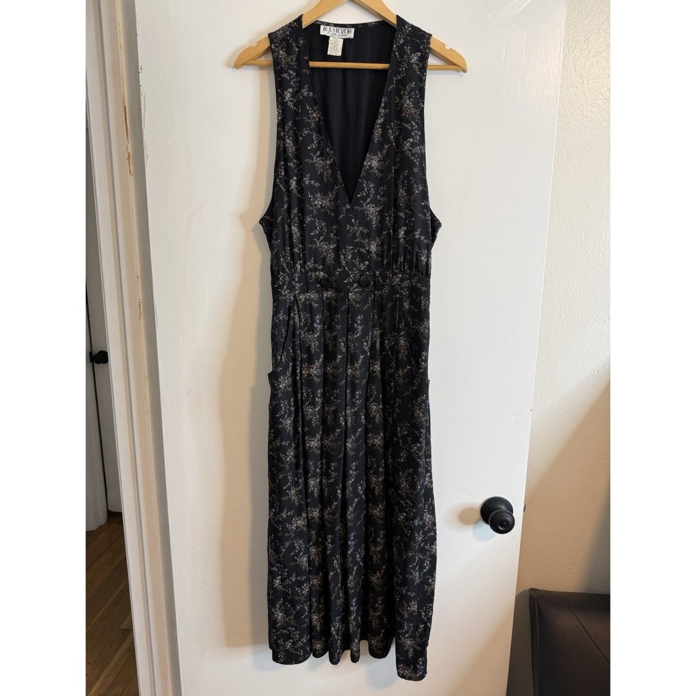 Vintage R.J. Stevens by Carol Escritor Women's Black Floral V-Neck Long Jumper